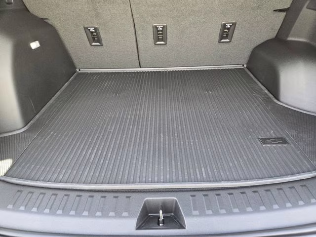 2026 Sterling Gray Metallic Chevrolet Equinox LT FWD SUV