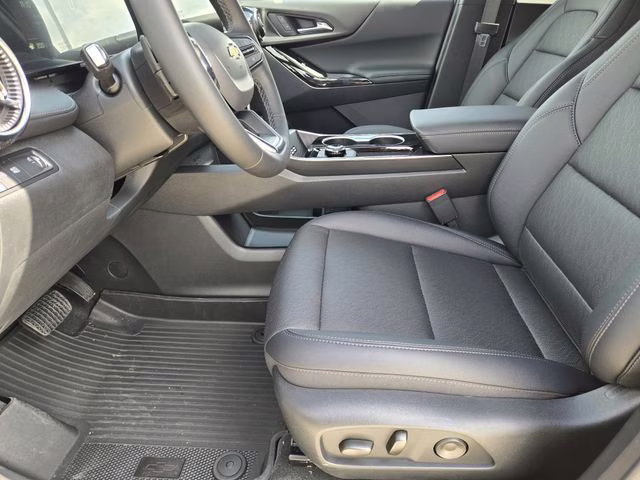 2026 Sterling Gray Metallic Chevrolet Equinox LT FWD SUV