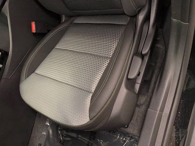 2026 Black Metallic Chevrolet Trax LT FWD SUV