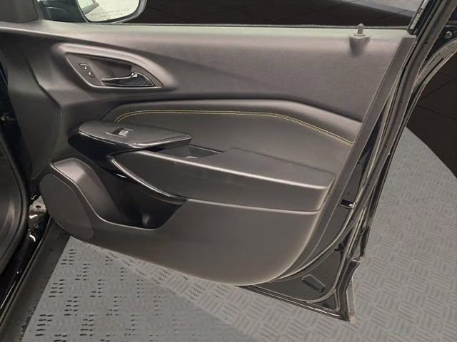 2026 Black Metallic Chevrolet Trax LT FWD SUV