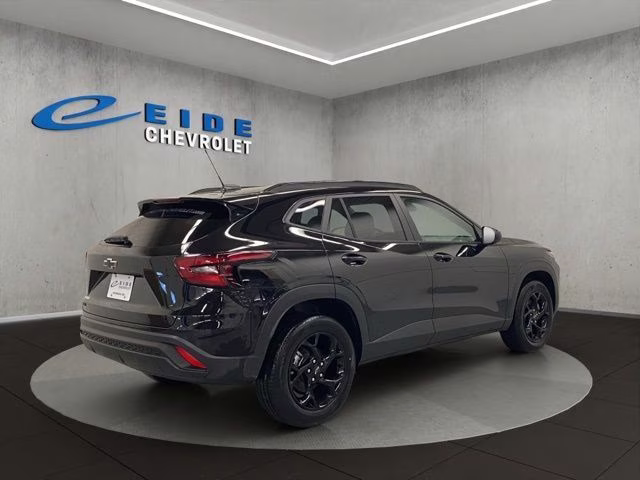 2026 Black Metallic Chevrolet Trax LT FWD SUV