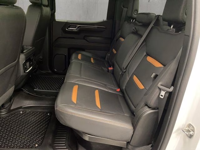 2023 Summit White GMC Sierra 1500 AT4 4X4 Truck