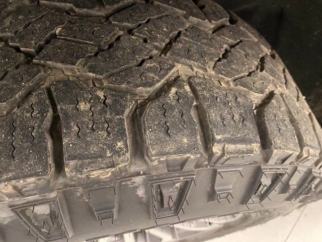 2023 Summit White GMC Sierra 1500 AT4 4X4 Truck