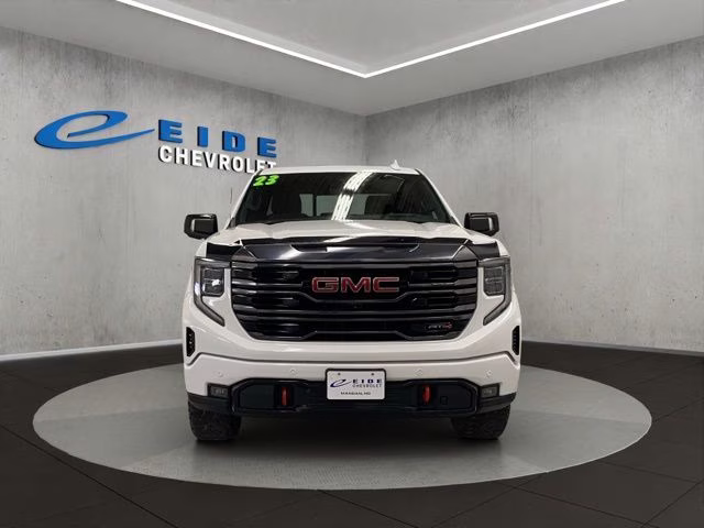 2023 Summit White GMC Sierra 1500 AT4 4X4 Truck