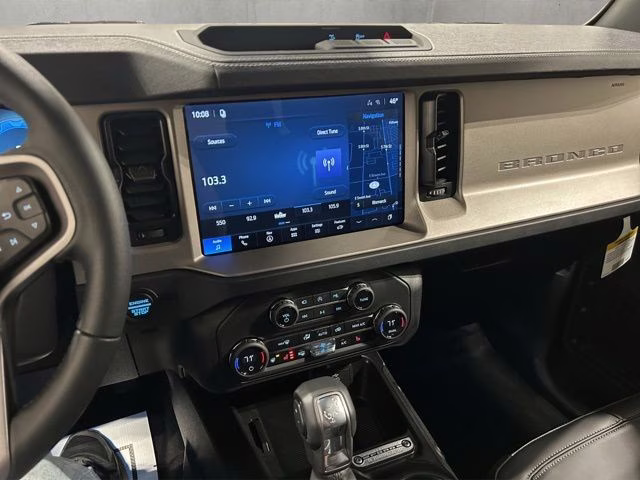 2026 Avalanche Gray Ford Bronco Outer Banks 4X4 SUV