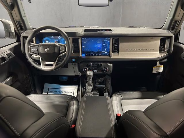 2026 Avalanche Gray Ford Bronco Outer Banks 4X4 SUV