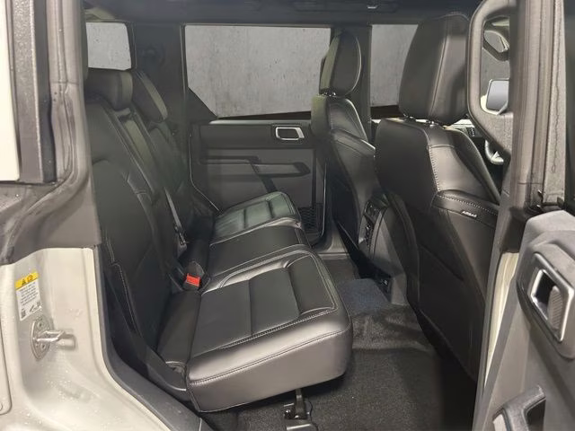 2026 Avalanche Gray Ford Bronco Outer Banks 4X4 SUV