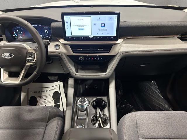 2026 Space White Metallic Ford Explorer Active 4X4 SUV