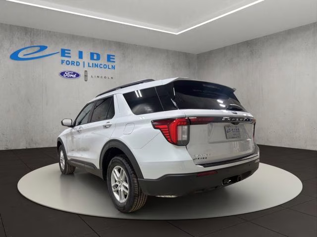 2026 Space White Metallic Ford Explorer Active 4X4 SUV