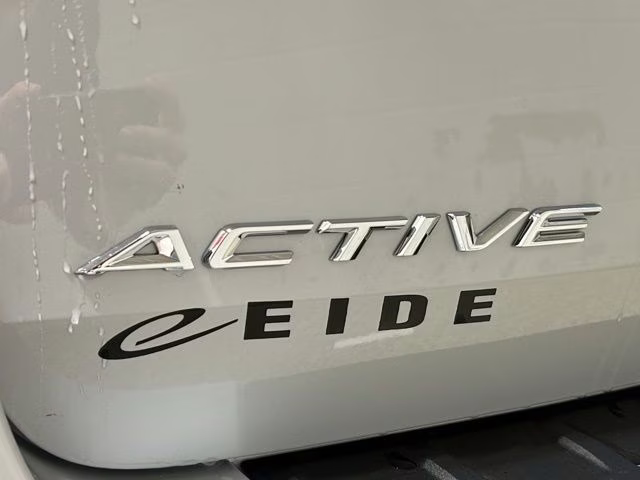 2026 Space White Metallic Ford Explorer Active 4X4 SUV