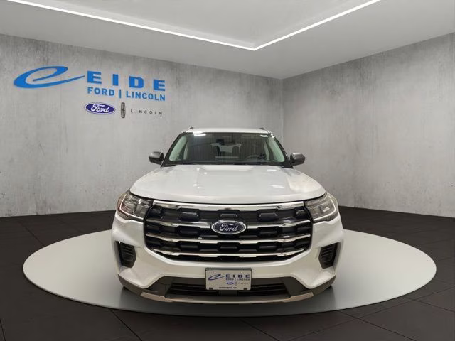 2026 Space White Metallic Ford Explorer Active 4X4 SUV
