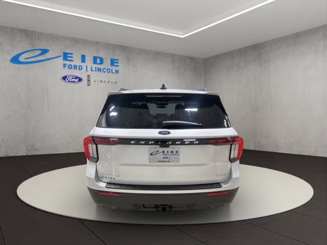 2026 Space White Metallic Ford Explorer Active 4X4 SUV