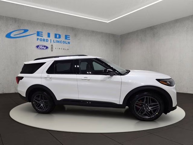 2026 Star White Metallic Tri-Coat Ford Explorer ST 4X4 SUV
