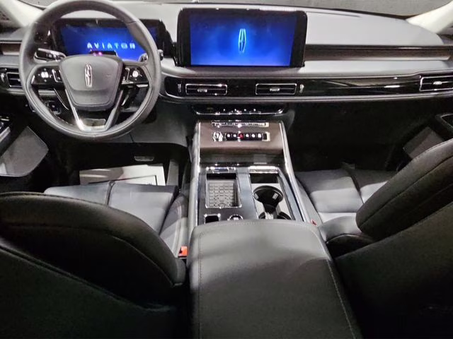 2026 Pristine White Metallic Tri-Coat Lincoln Aviator Premiere AWD SUV