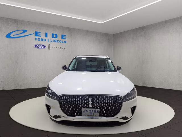2026 Pristine White Metallic Tri-Coat Lincoln Aviator Premiere AWD SUV
