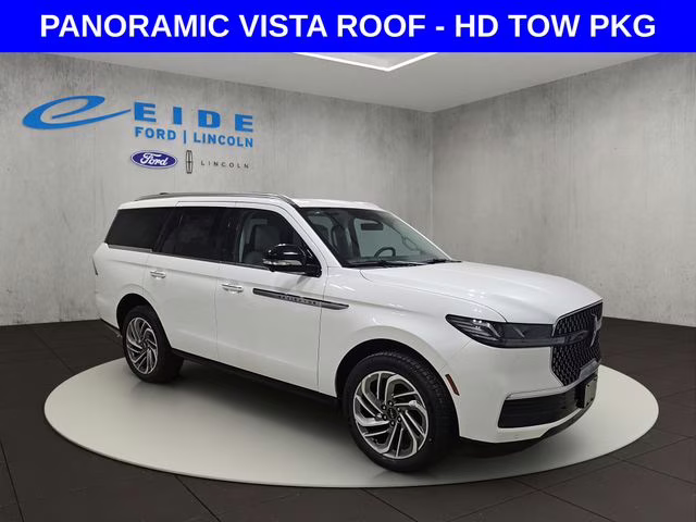 2026 Pristine White Metallic Tri-Coat Lincoln Navigator Reserve 4X4 SUV
