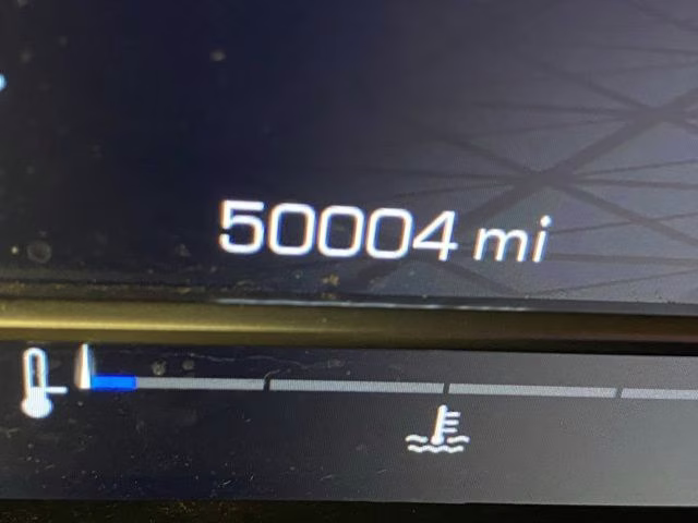 2023 Summit White GMC Sierra 1500 AT4 4X4 Truck