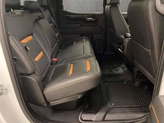 2023 Summit White GMC Sierra 1500 AT4 4X4 Truck