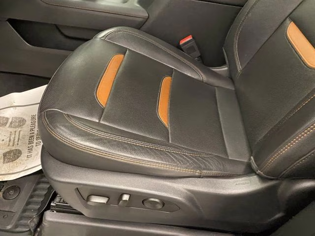 2023 Summit White GMC Sierra 1500 AT4 4X4 Truck