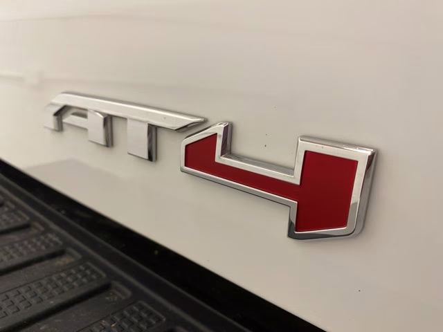 2023 Summit White GMC Sierra 1500 AT4 4X4 Truck