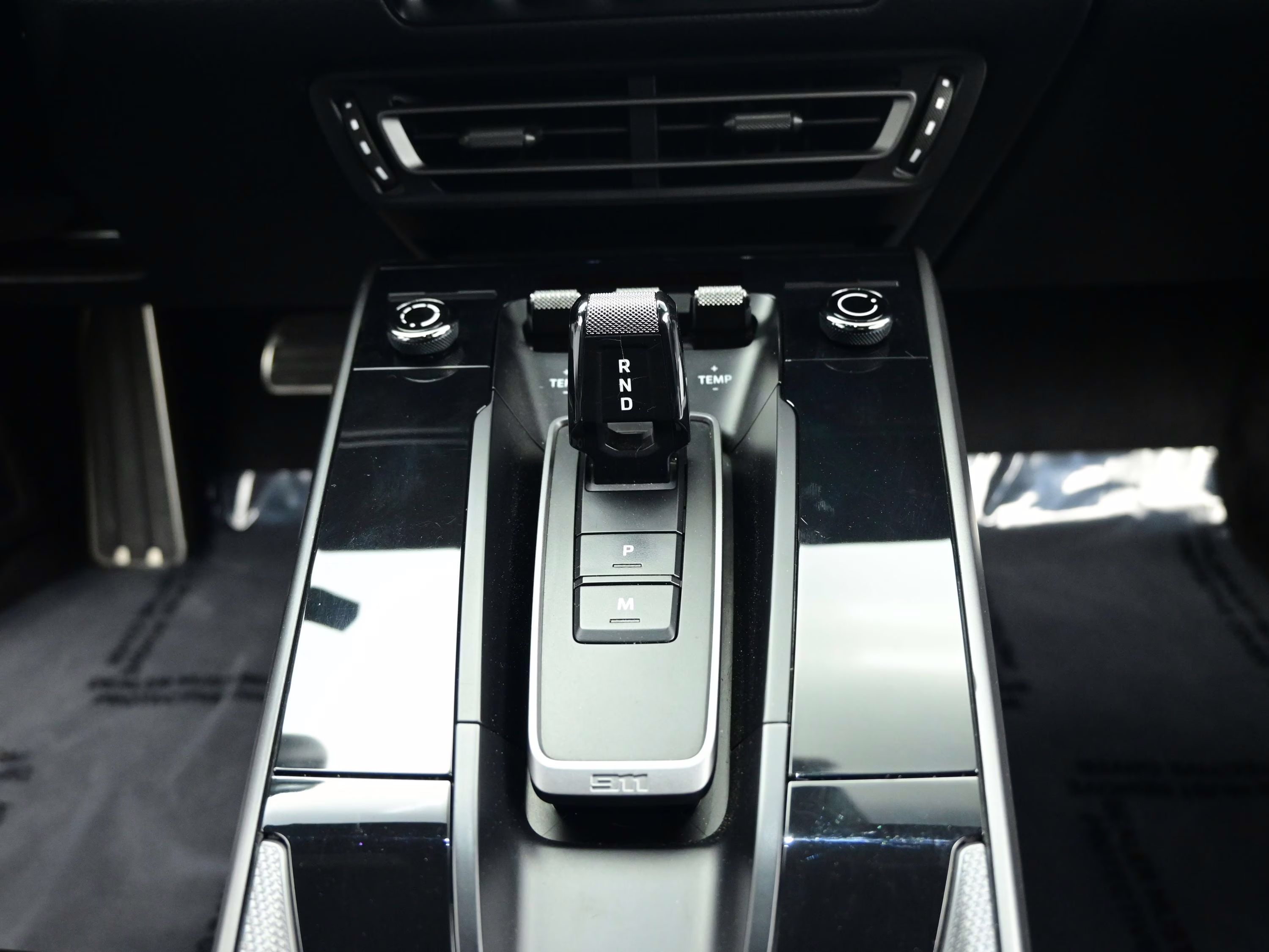 2020 White Porsche 911 Carrera 4S AWD Coupe