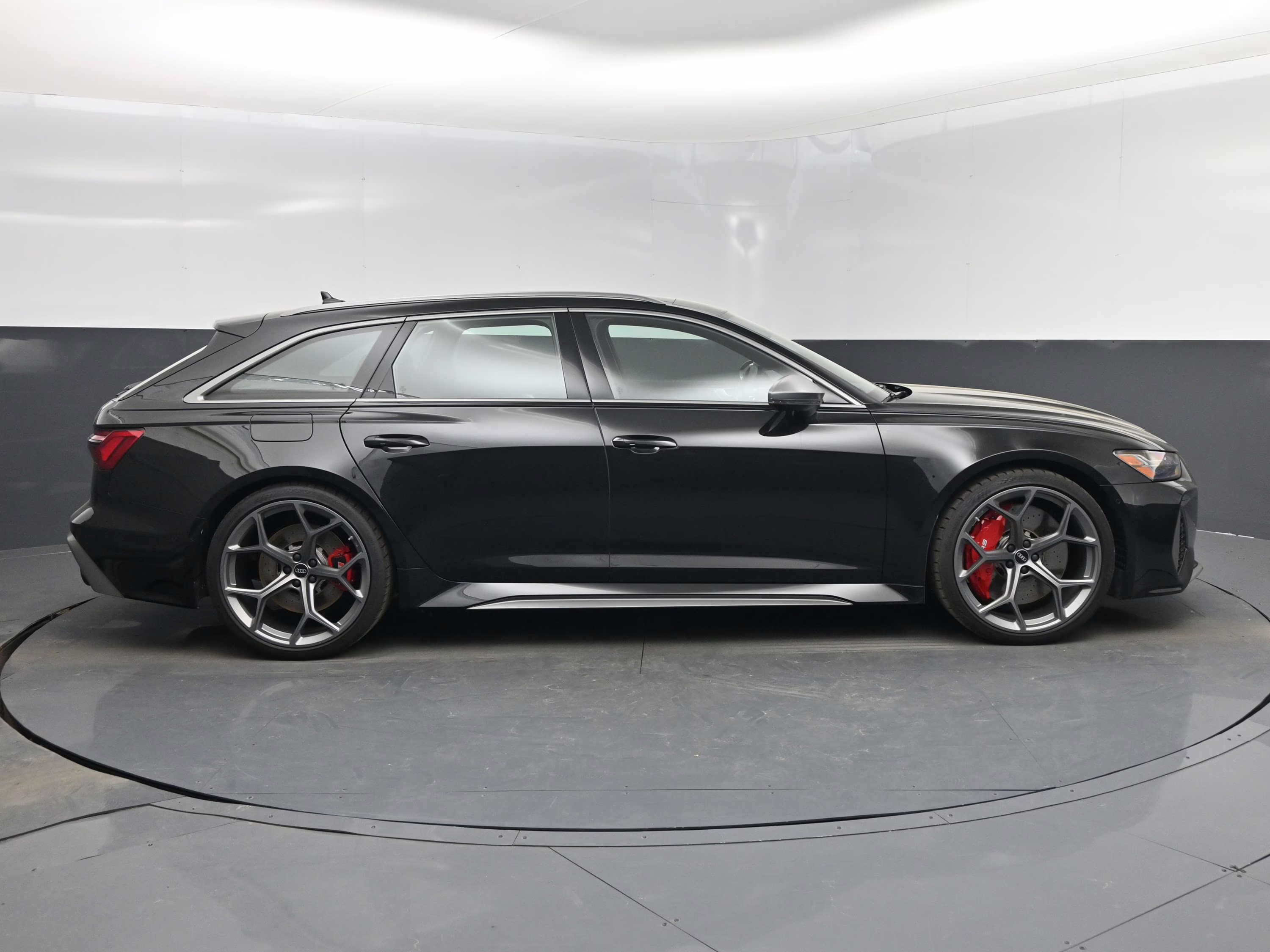 2026 Black Audi RS 6 Avant performance 4.0T AWD Crossover