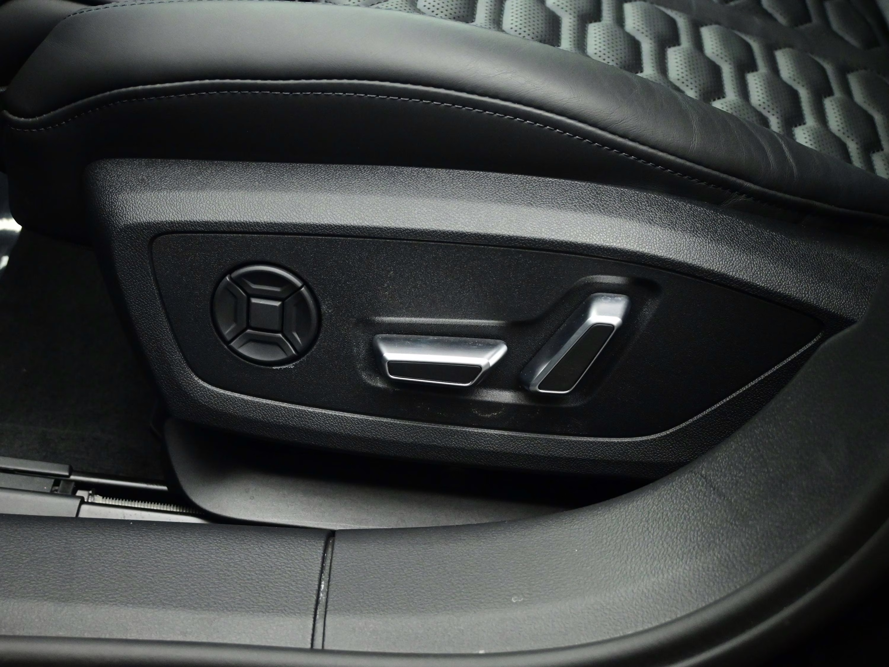 2026 Black Audi RS 6 Avant performance 4.0T AWD Crossover