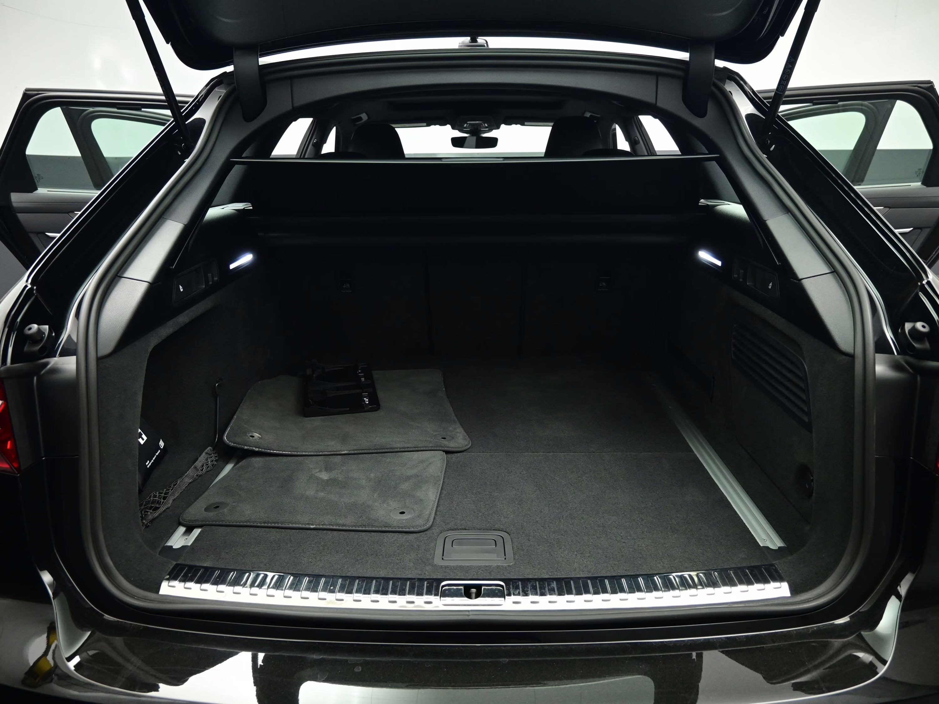 2026 Black Audi RS 6 Avant performance 4.0T AWD Crossover