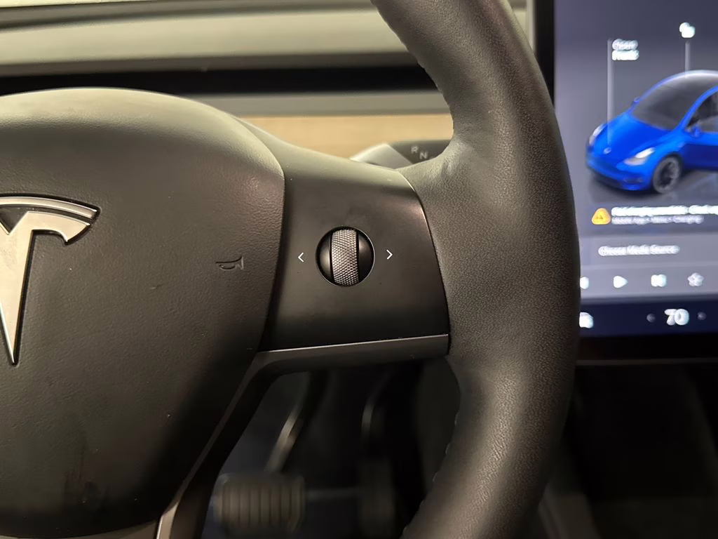 2022 Deep Blue Metallic Tesla Model Y Long Range AWD SUV