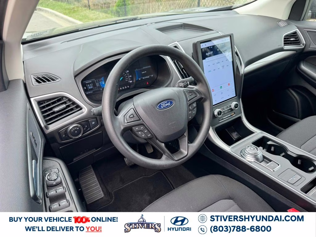 2024 Gray Metallic Ford Edge SE AWD SUV