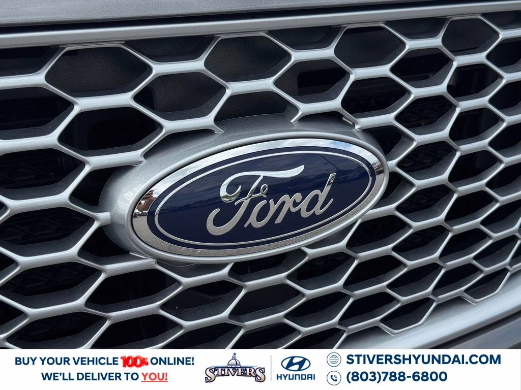 2024 Gray Metallic Ford Edge SE AWD SUV