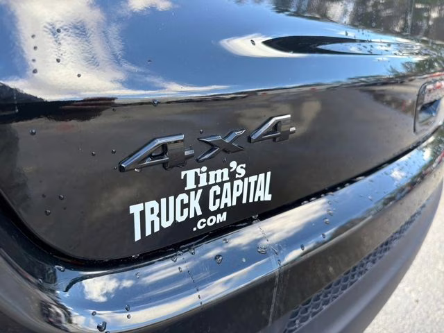 2018 Diamond Black Crystal Pearlcoat Jeep Compass Altitude 4X4 SUV