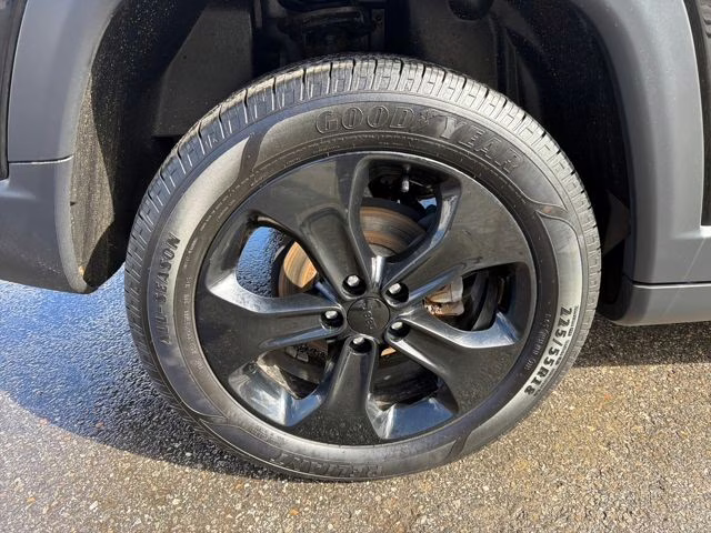 2018 Diamond Black Crystal Pearlcoat Jeep Compass Altitude 4X4 SUV