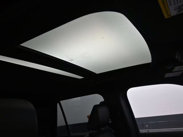 2021 Black Metallic Ford Expedition XLT 4X4 SUV