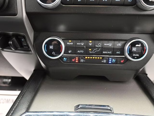 2021 Black Metallic Ford Expedition XLT 4X4 SUV