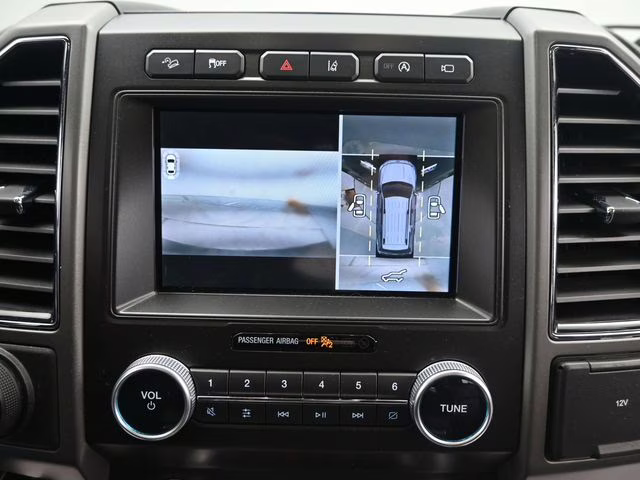 2021 Black Metallic Ford Expedition XLT 4X4 SUV