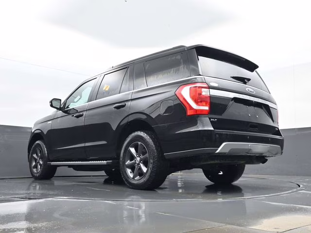 2021 Black Metallic Ford Expedition XLT 4X4 SUV