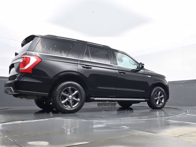 2021 Black Metallic Ford Expedition XLT 4X4 SUV