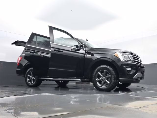 2021 Black Metallic Ford Expedition XLT 4X4 SUV