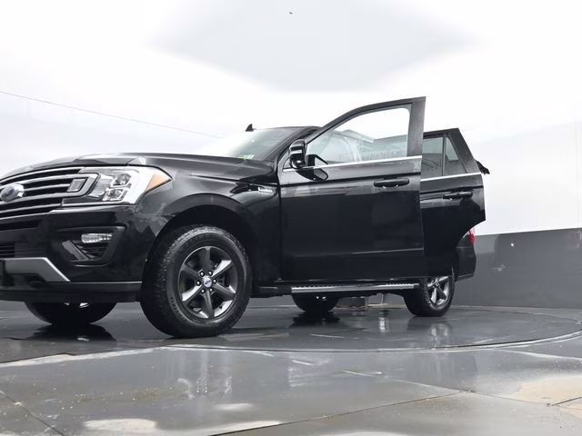 2021 Black Metallic Ford Expedition XLT 4X4 SUV