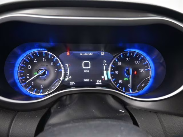 2024 Diamond Black Crystal Pearlcoat Chrysler Pacifica Touring L FWD Van