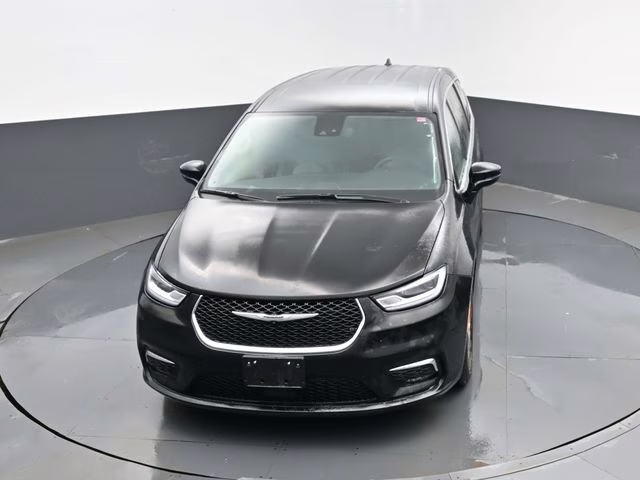 2024 Diamond Black Crystal Pearlcoat Chrysler Pacifica Touring L FWD Van