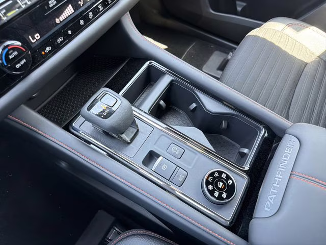 2026 Boulder Gray/Super Black Nissan Pathfinder Rock Creek 4X4 SUV