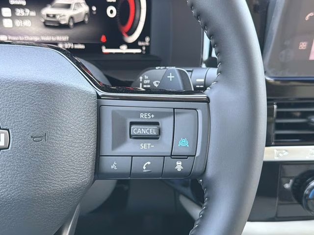 2026 Everest White Pearl Tricoat Nissan Pathfinder SL 4X4 SUV