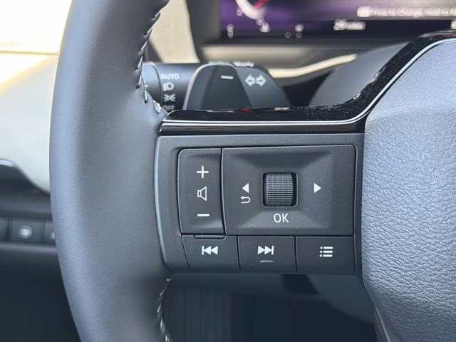 2026 Everest White Pearl Tricoat Nissan Pathfinder SL 4X4 SUV