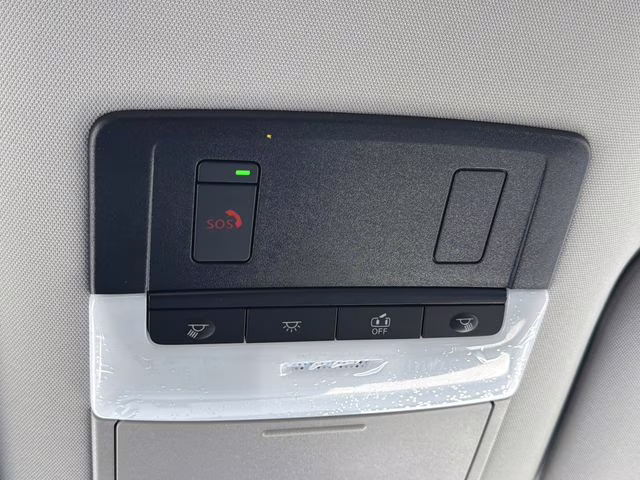 2026 Everest White Pearl Tricoat Nissan Pathfinder SL 4X4 SUV