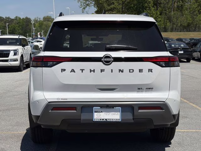 2026 Everest White Pearl Tricoat Nissan Pathfinder SL 4X4 SUV