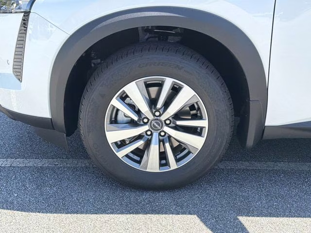 2026 Everest White Pearl Tricoat Nissan Pathfinder SL 4X4 SUV