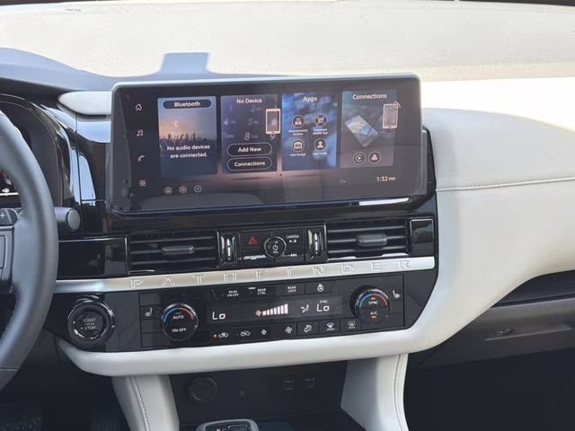 2026 Everest White Pearl Tricoat Nissan Pathfinder SL 4X4 SUV