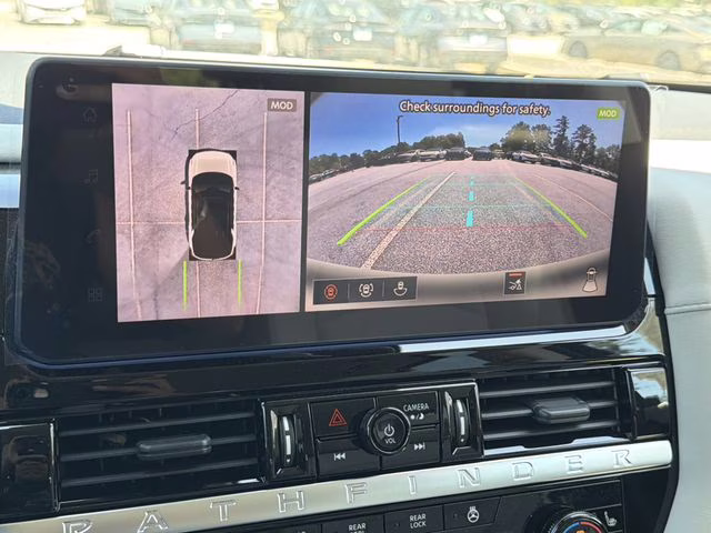 2026 Everest White Pearl Tricoat Nissan Pathfinder SL 4X4 SUV